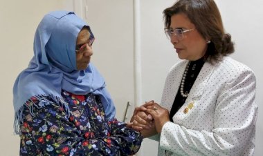 حماة الوطن يزور مهندسة الطاقة الذرية ويستمع لمطالبها ويؤكد حرصه الدائم على دعم المواطنين